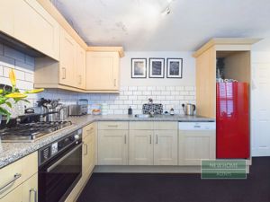 Photo 27- click for photo gallery